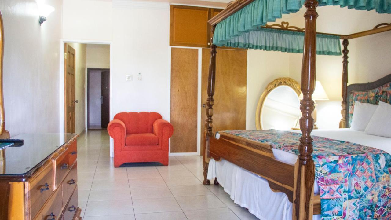 Holidays At Holiday Heaven Runaway Bay Εξωτερικό φωτογραφία